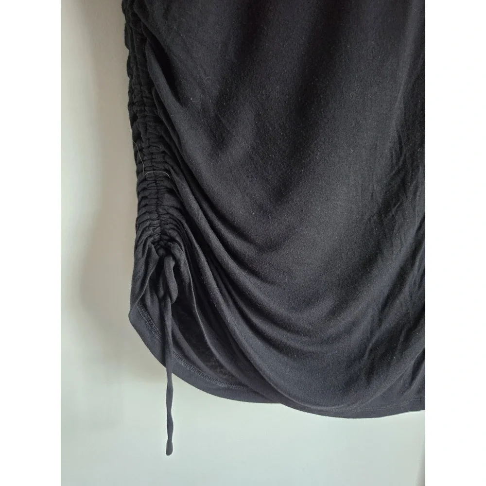 Banana Republic Women's Sleeveless T-Shirt S Black Solid Round Neck Tank Top